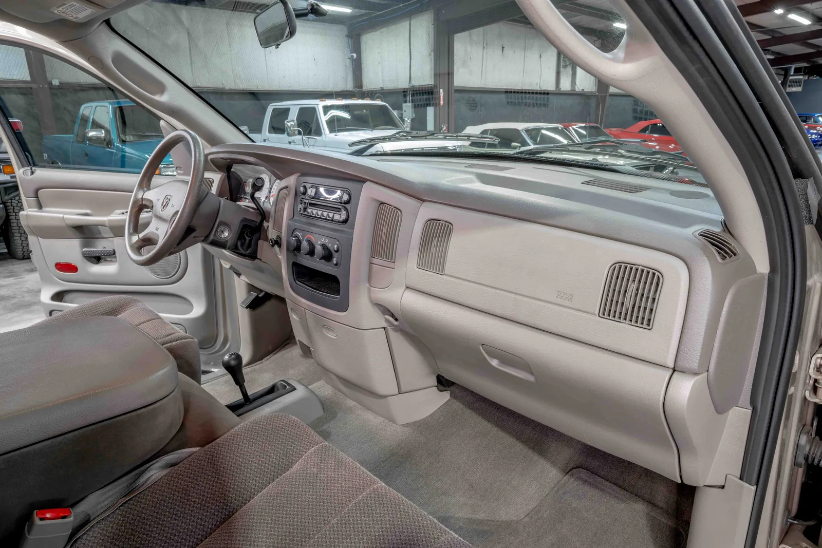 1 Owner 2003-Dodge-Ram1500-LightAlmondPearlMetallic-377959-49.jpg